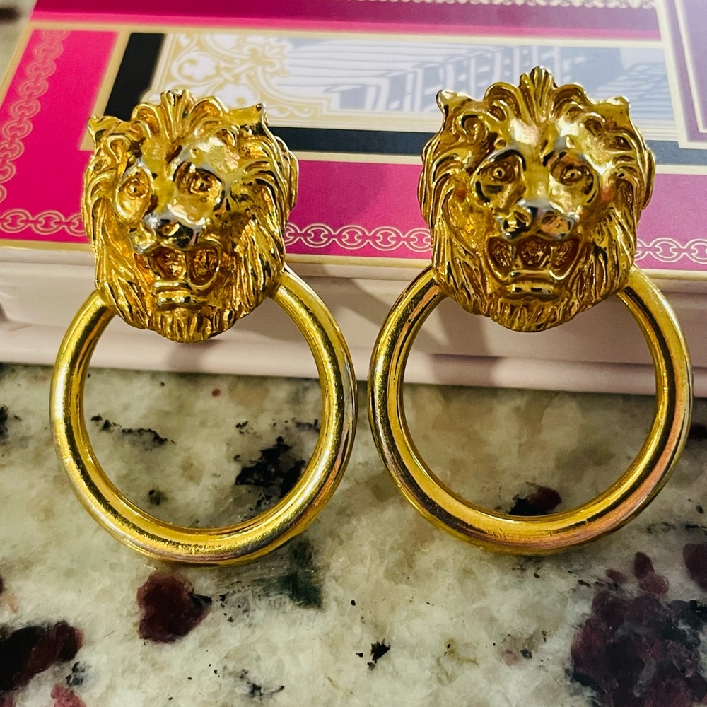 Vintage Gold Lion Head Earrings
